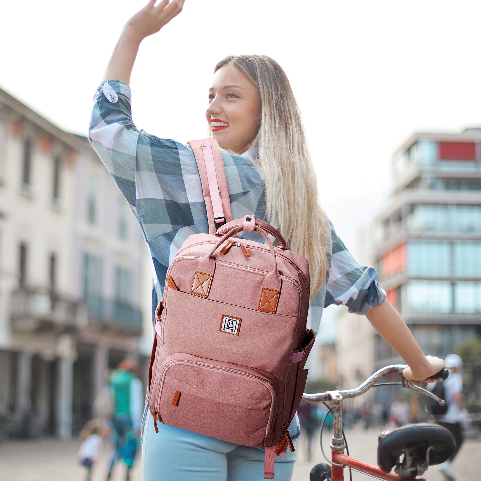 Brisby Rugzak voor Dames & Heren – Comfortabele, Waterafstotende Rugtas met Laptopvak, perfect als Schooltas, Werktas & voor op Reis. Geschikt als handbagage. Levenslange Garantie! - Roze