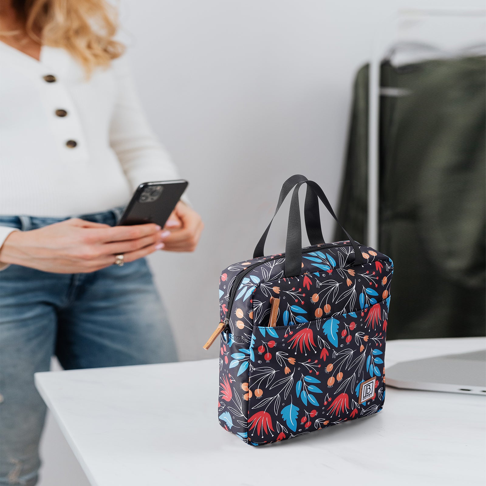 Cooler bag 7L night flower - Lunch bag - 4-layer insulated - 2 free cooling elements - incl. shoulder strap