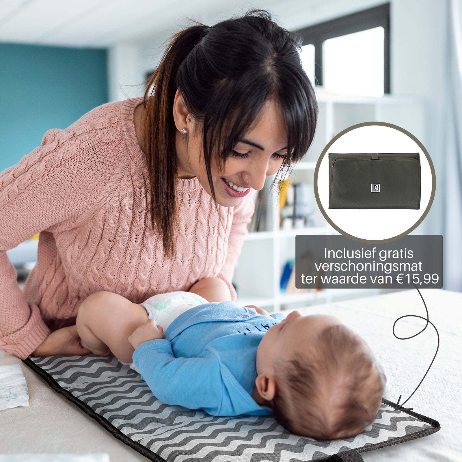 Stayopen luiertas groen - Verzorgingstas - stay-open frame - USB oplaadfunctie - incl. buggymontage en verschoonmat
