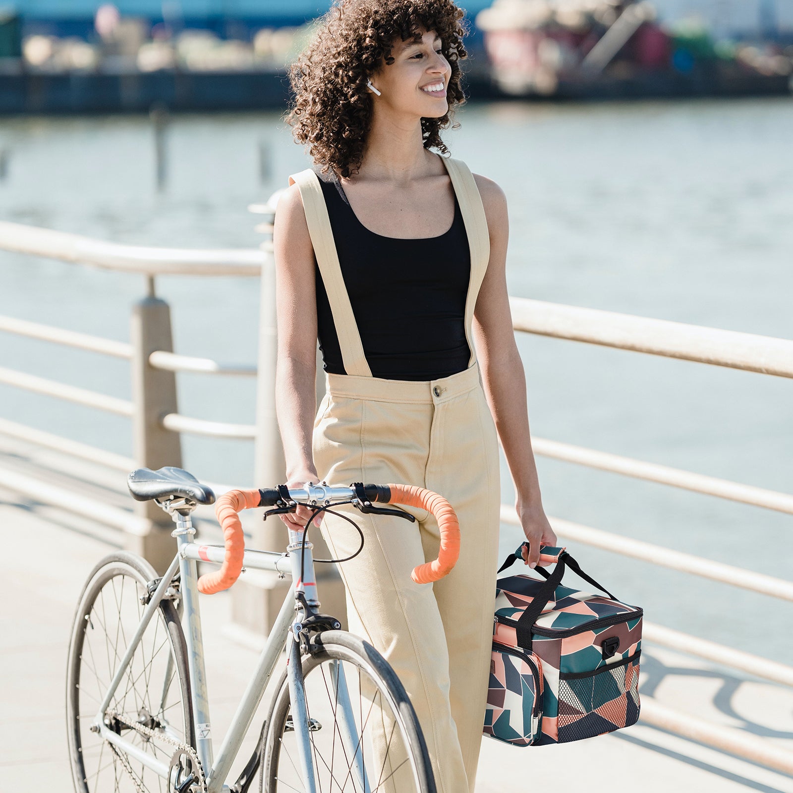 Cooler bag 15L abstract color - lunch bag - 4-layer insulated - foldable - incl. 2 free cooling elements and carrying strap