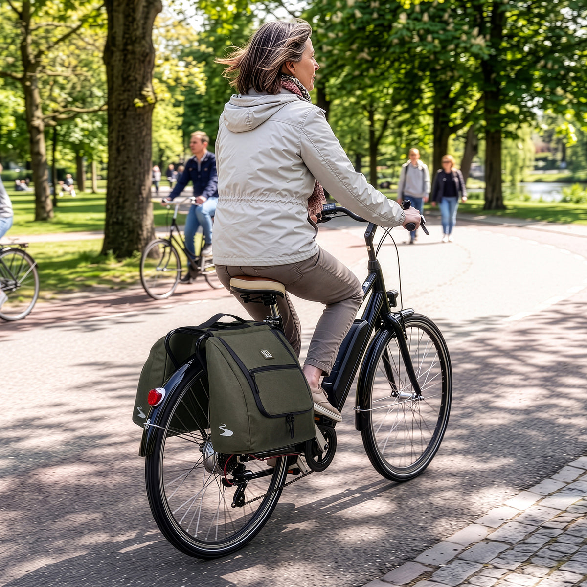 Brisby Dubbele Fietstas 28 Liter – Koeltas en Lunchtas – 4-laags Geïsoleerd – Voor Gewone en Elektrische Fiets – Waterafstotend met Waterdichte Ritsen – Groen