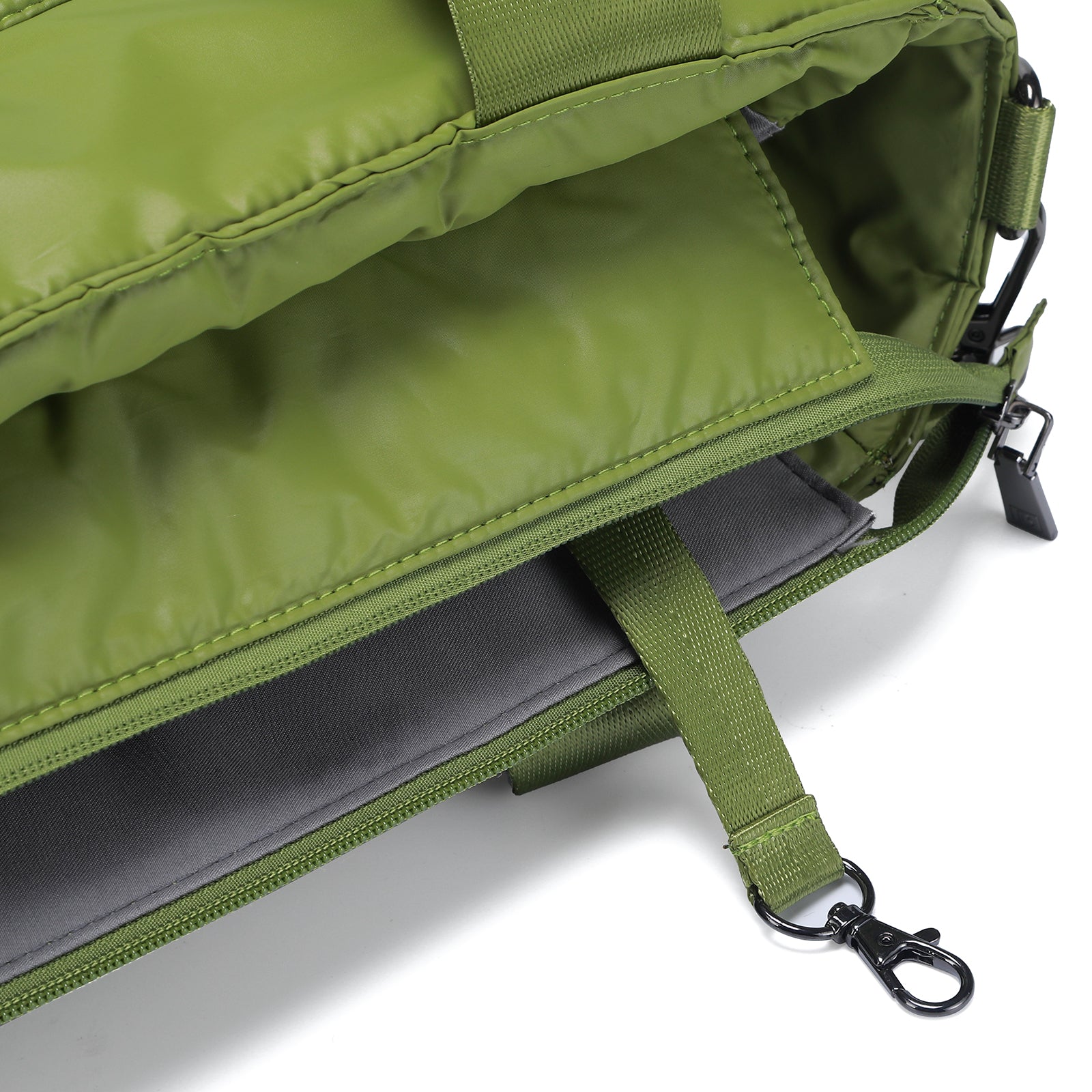 Florence diaper bag 17L green - shoulder bag, care bag - hard-wearing - incl. cool bag, changing mat and stroller hooks - nylon