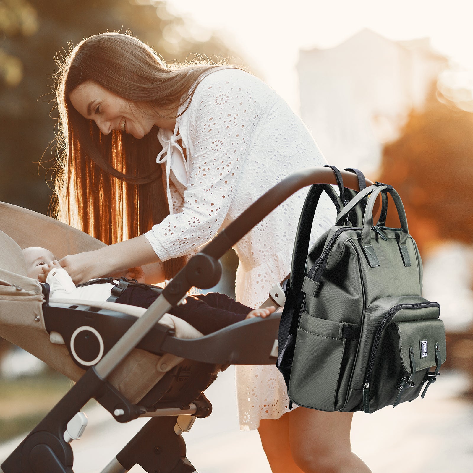 Stayopen changing bag green - nursing bag - stay-open frame - USB charging function - incl. buggy mounting and changing mat