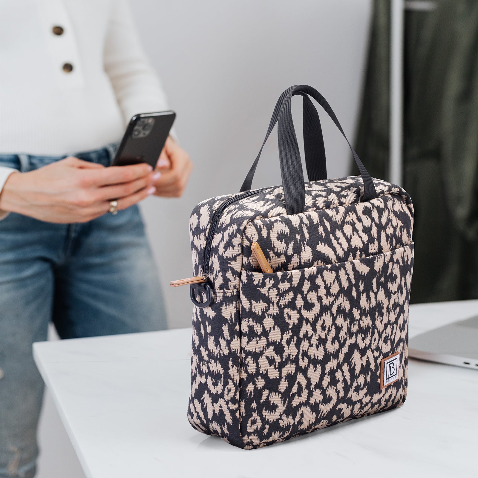 Cooler bag 7L leo - Lunch bag - 4-layer insulated - 2 free cooling elements - incl. shoulder strap
