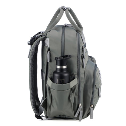 Brisby Premium Luiertas – Uitgebreide en Functionele Verzorgingstas – met buggymontage – Anti Diefstal Vakken - Reistrolley Sleeve - Inclusief verschoonmatje t.w.v.15,99 euro en speenhouder - Levenslange Garantie - Misty Green