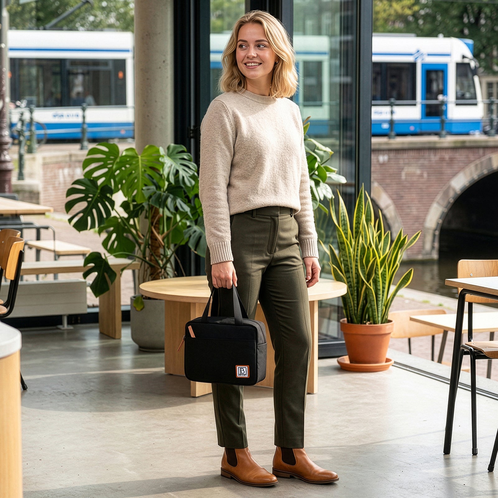 Brisby Koeltas Lunchtas 4L - Waterafstotend - Geïsoleerde Kolftas - Inclusief Koelelement - Zwart