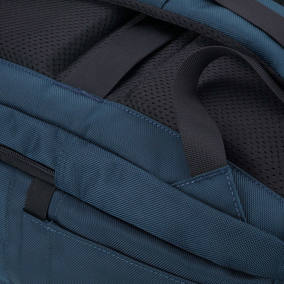 Brisby Rugzak Pro 2 – Laptoprugzak tot 15,7 inch voor Werk, School en Reizen – Waterafstotend – Met Tabletvak, Antidiefstalvak en Trolleysleeve – Blauw