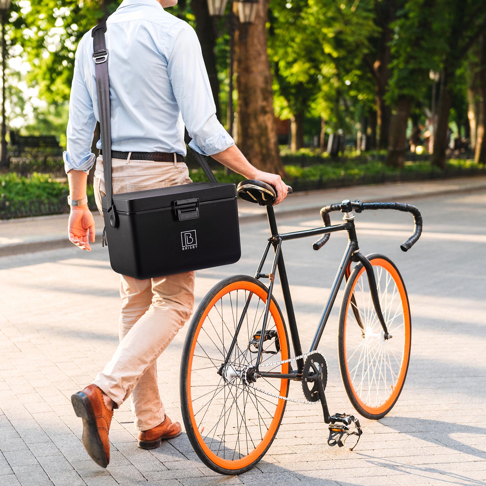 Cool box 12L with carrying strap black - dividers - cutting boards - up to 40 hours insulation - incl. 2 cooling elements of 200ml