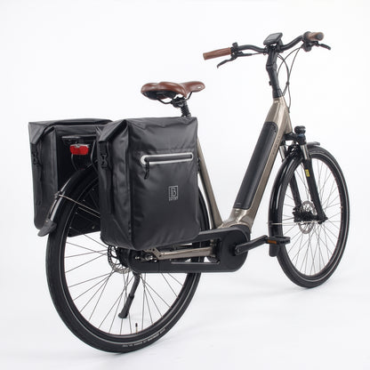 Brisby Dubbele Fietstas 40–56 Liter – Waterdicht – Met Rolsluiting en Waterdichte Voorvakritsen – Voor Gewone en Elektrische Fiets – Zwart
