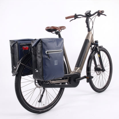 Brisby Dubbele Fietstas 40–56 Liter – Waterdicht – Met Rolsluiting en Waterdichte Voorvakritsen – Voor Gewone en Elektrische Fiets – Blauw