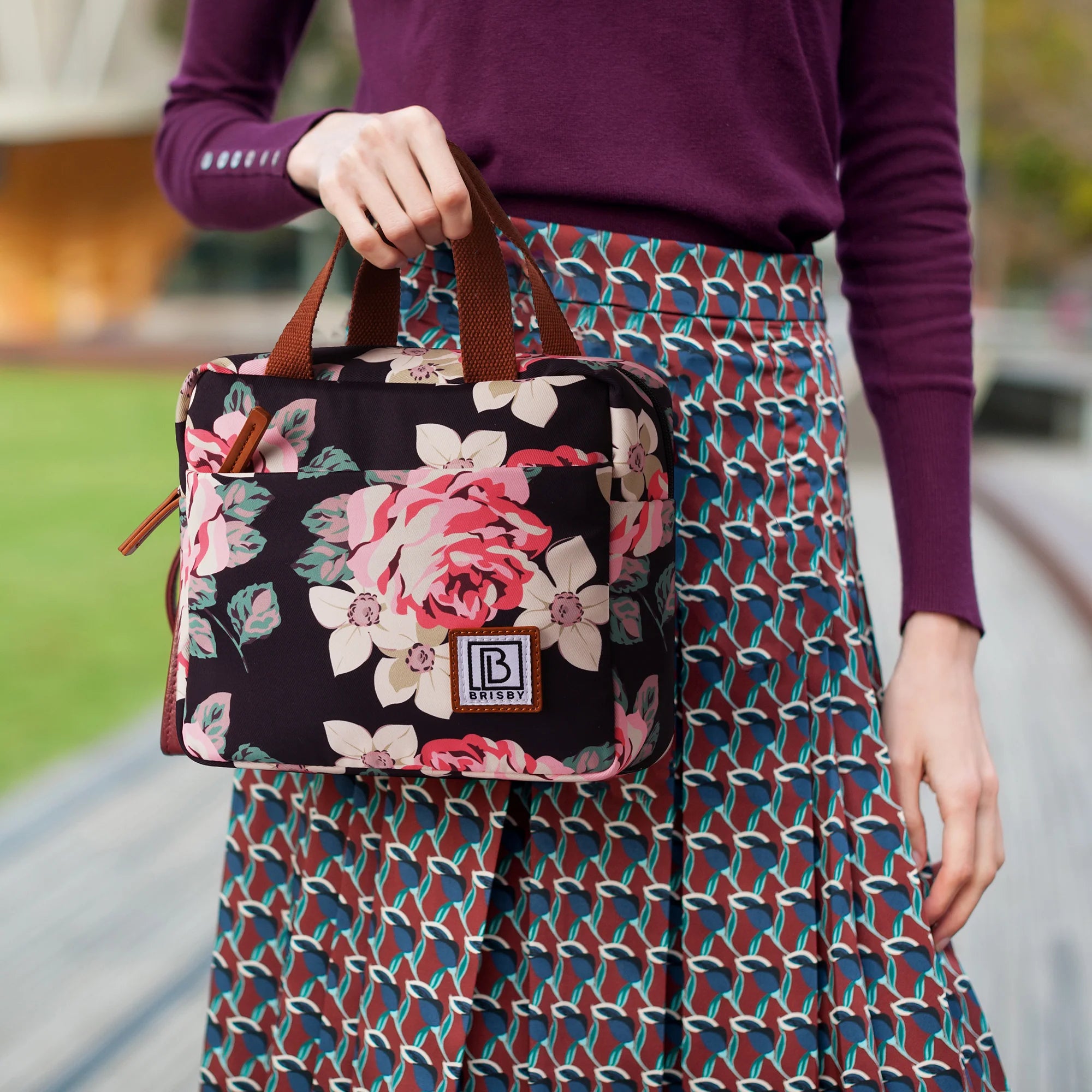 Cooler bag 4L black flowers - 4-layer insulated - free cooling element