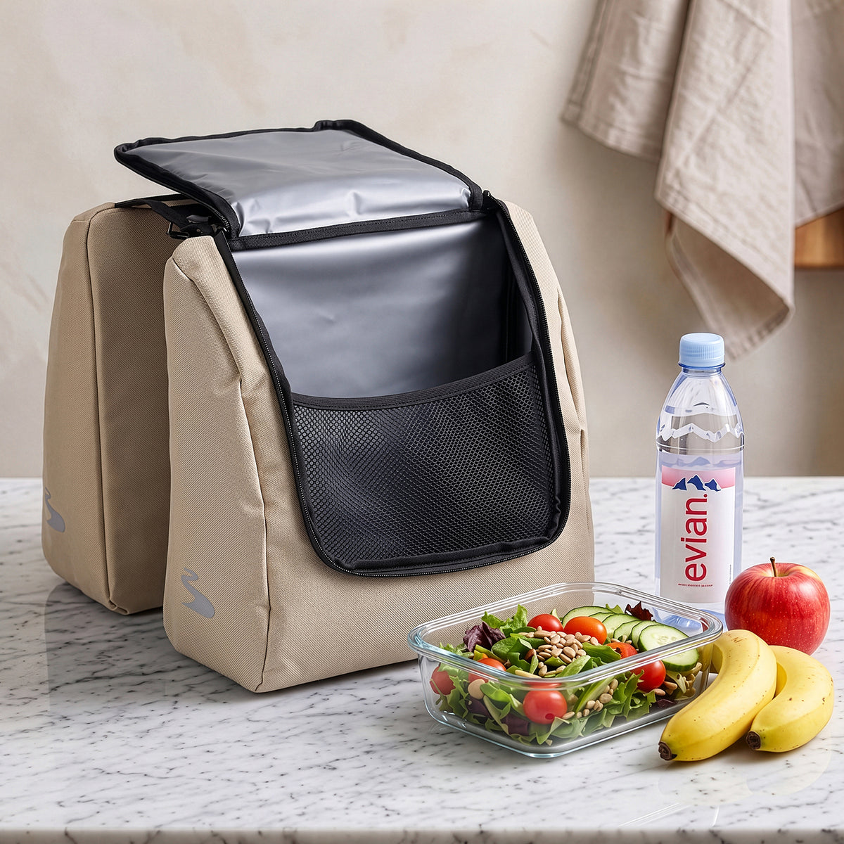 Brisby Dubbele Fietstas 28 Liter – Koeltas en Lunchtas – 4-laags Geïsoleerd – Voor Gewone en Elektrische Fiets – Waterafstotend met Waterdichte Ritsen – Natural Champagne
