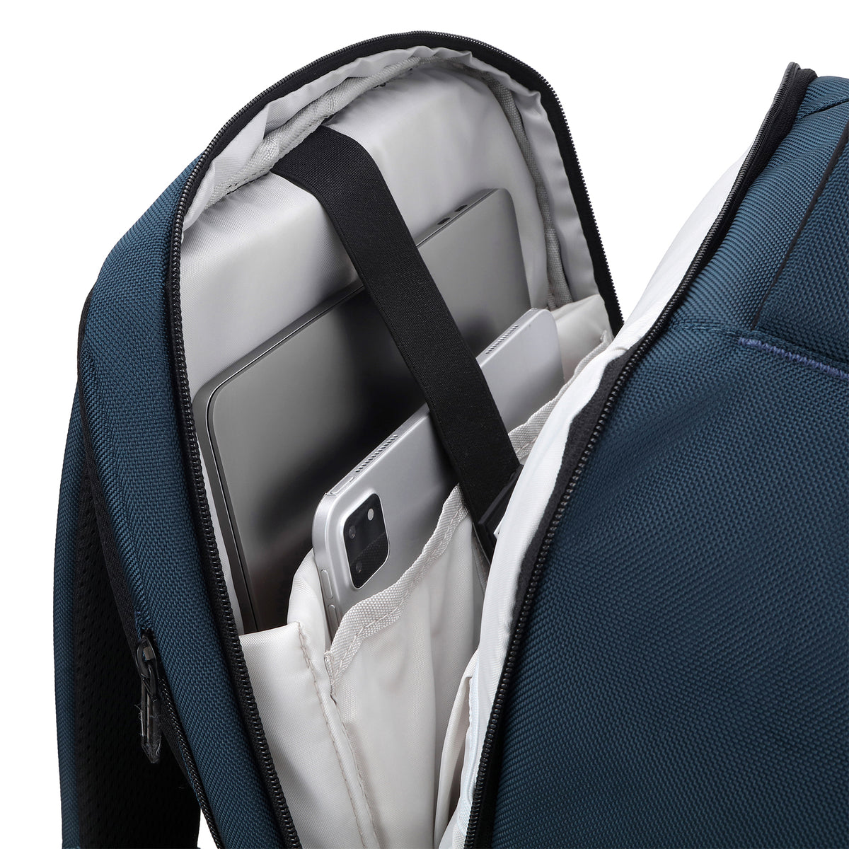 Brisby Rugzak Pro 2 – Laptoprugzak tot 15,7 inch voor Werk, School en Reizen – Waterafstotend – Met Tabletvak, Antidiefstalvak en Trolleysleeve – Blauw