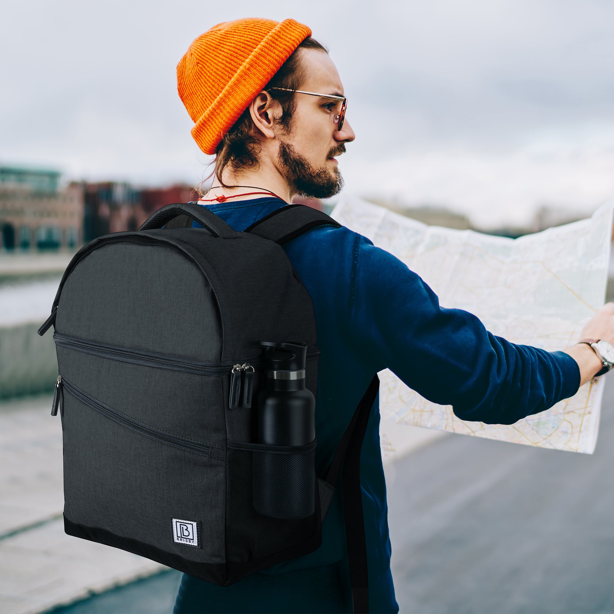 Brisby 4 Laags Ge soleerde Koeltas Rugzak 25 Liter Met handige vakken voor Bestek en Essentials Waterafstotend Materiaal Zwart